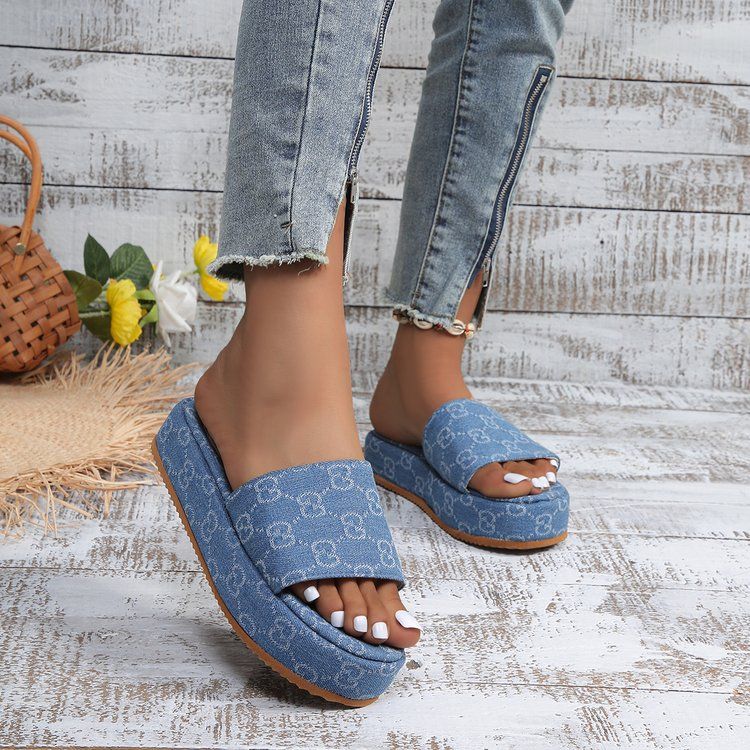Fashion New Embroidered Sandals PF01060213