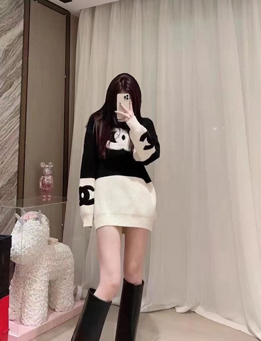 Trendy contrast color sweater XC0823103004