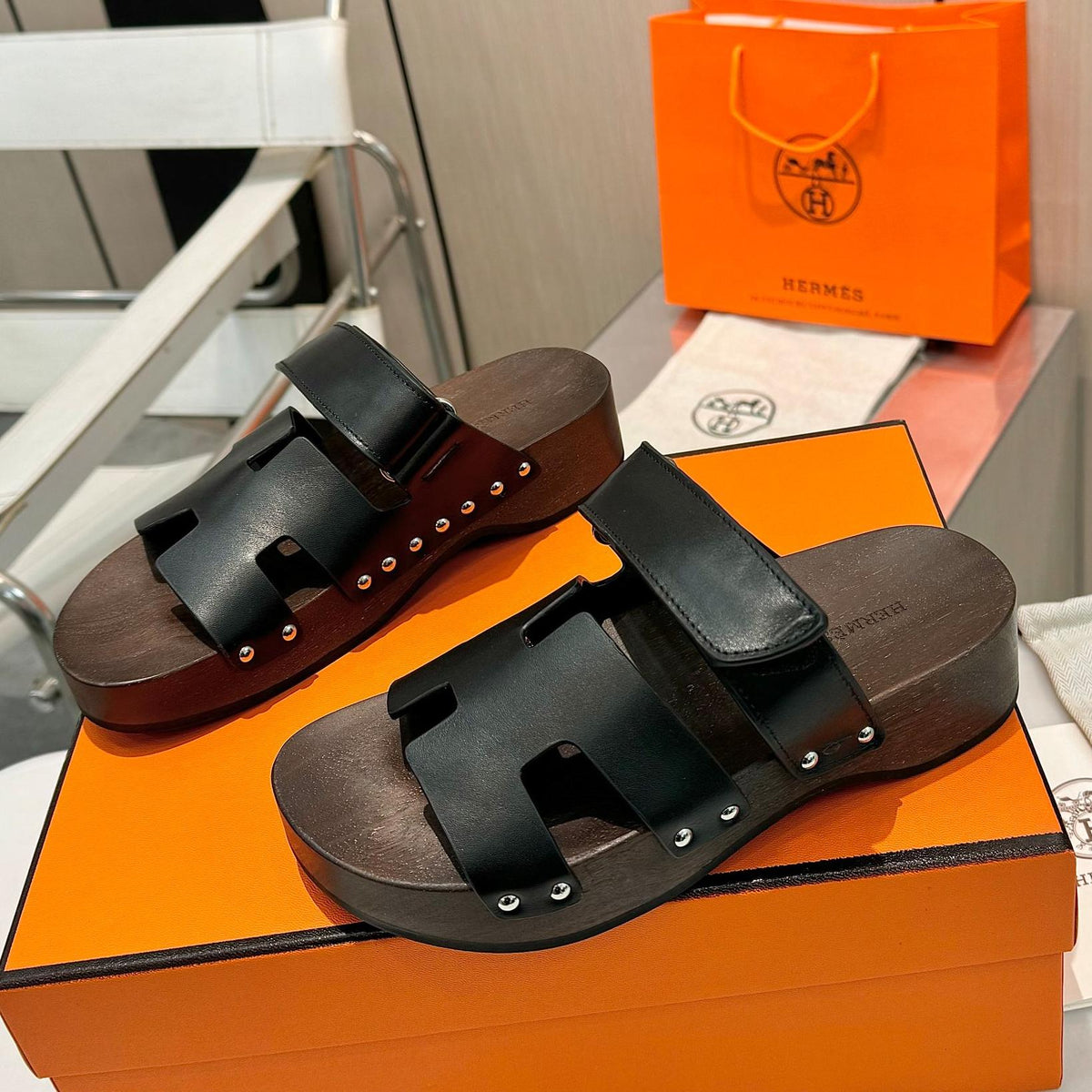 H Fashion Clogs Sole Rivet Ladies Slippers 0725031302