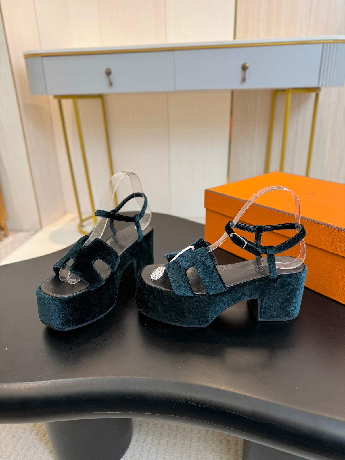 H classic chunky heel suede platform sandals 0724112702