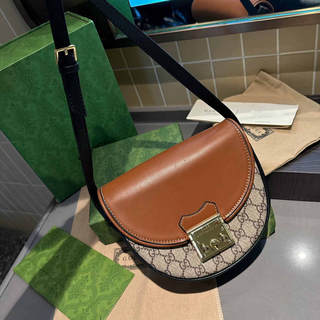 Fashion new messenger bag CWT1023091102