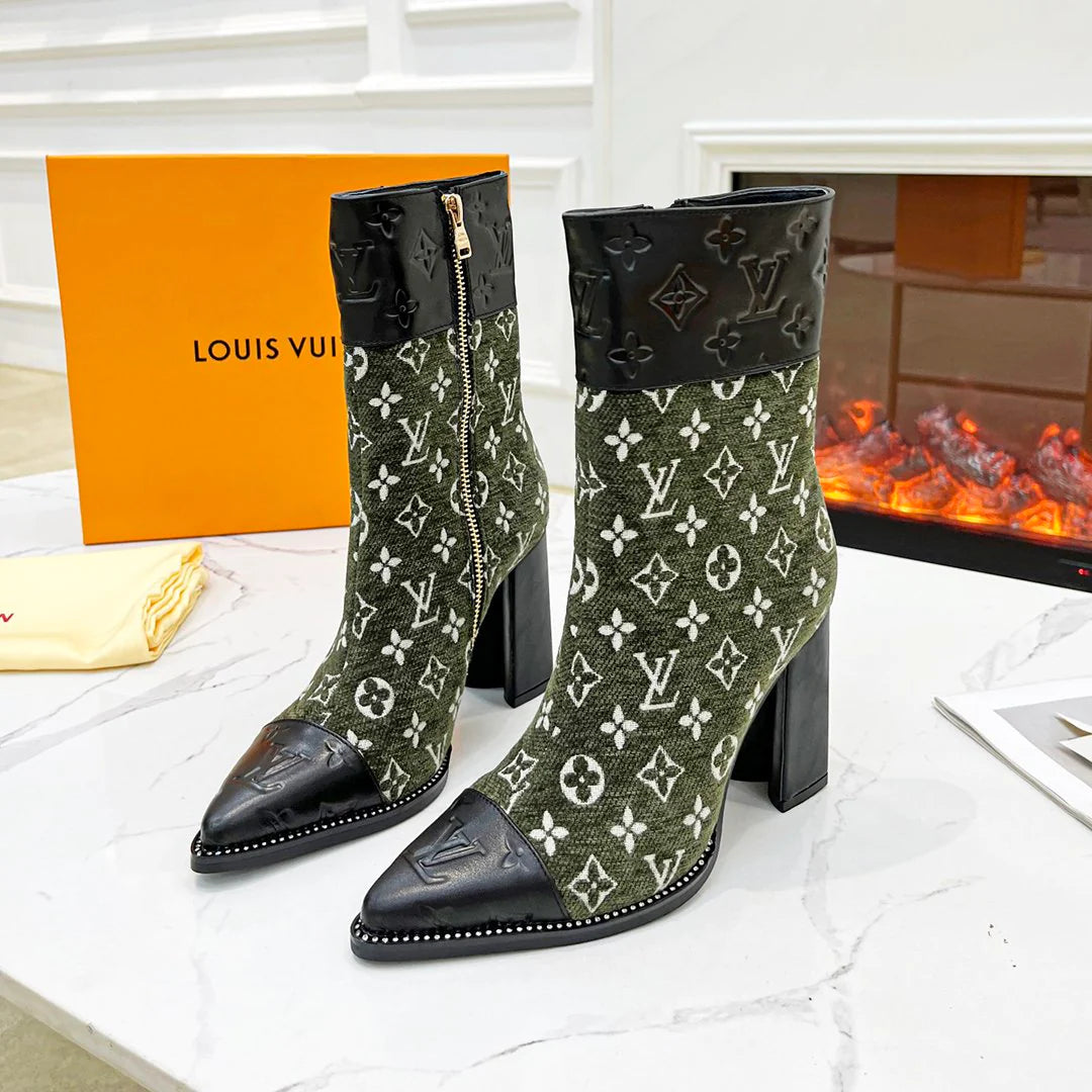 New fashion and versatile casual boots 1024011116