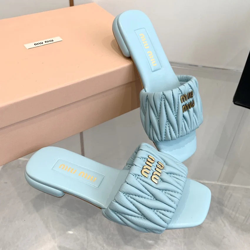 New flat bottom lambskin sandals and slippers 1024062607