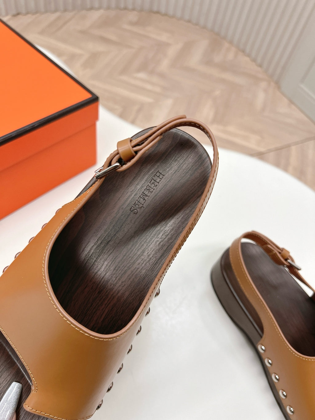 H new stylish summer sandals 0725040811