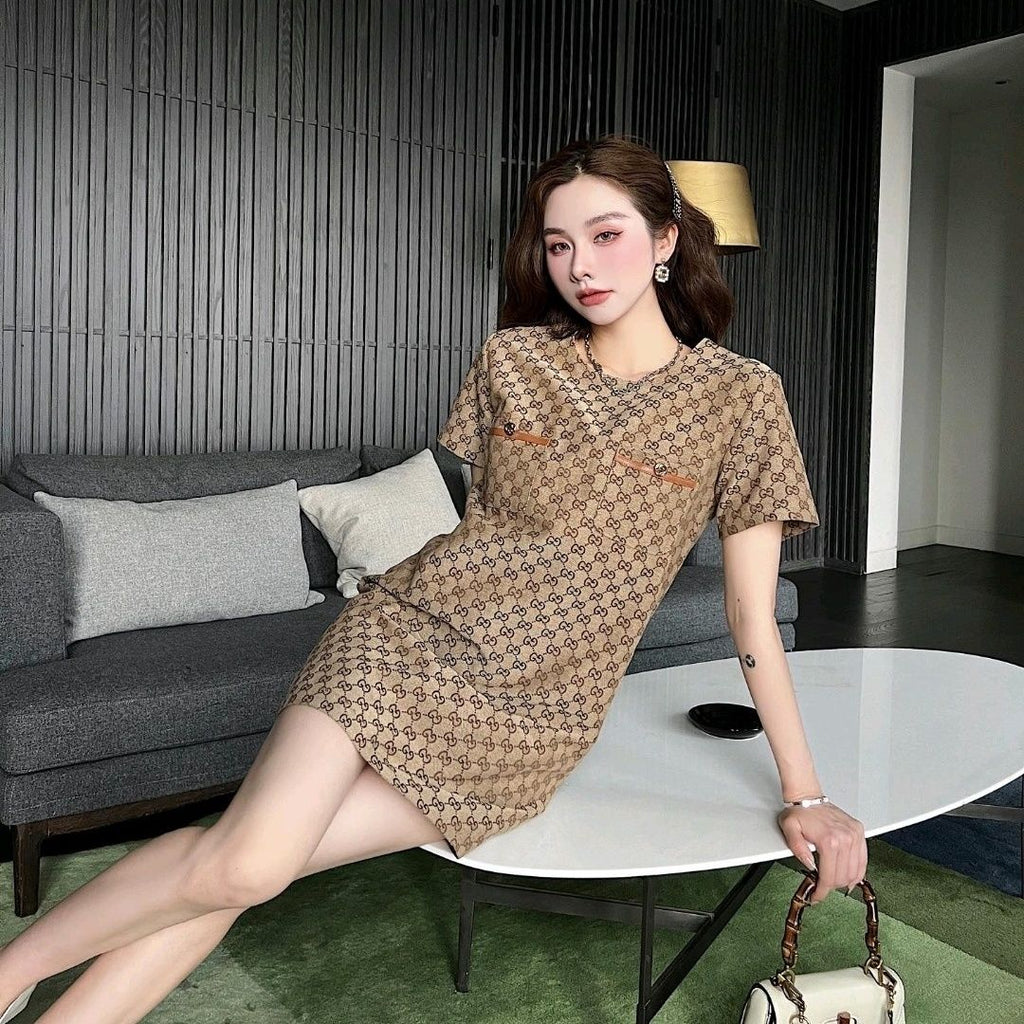 High-quality women's clothing 2023 spring and summer new heavy industry fashion slim button pocket embellished with zipper on the back of the dress