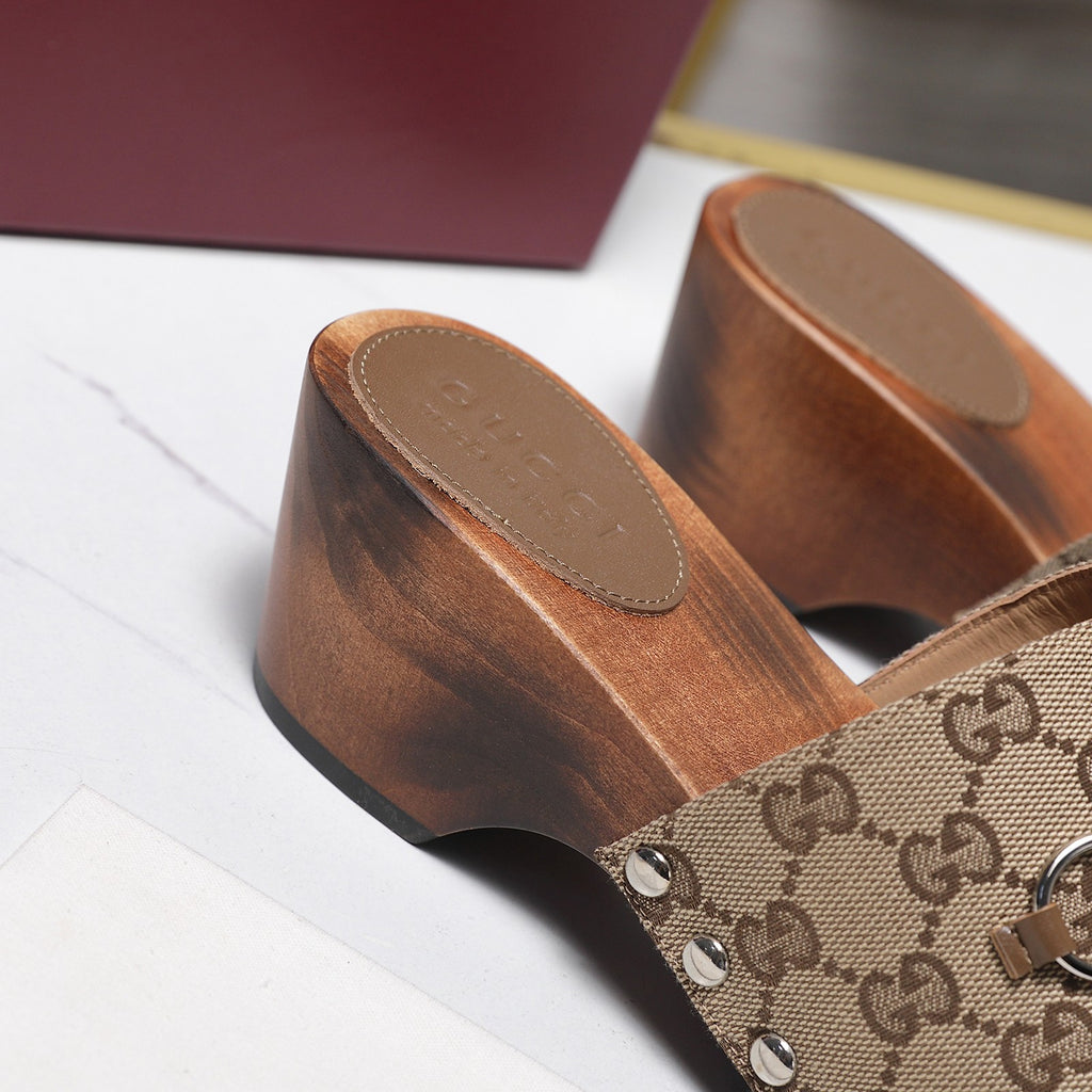Stylish Women's Horsebit Buckle Solid Wood Platform Slippers 0726051902