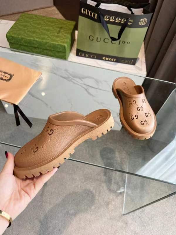 Gc's New Perforated Embroidered Sandals GC97710318
