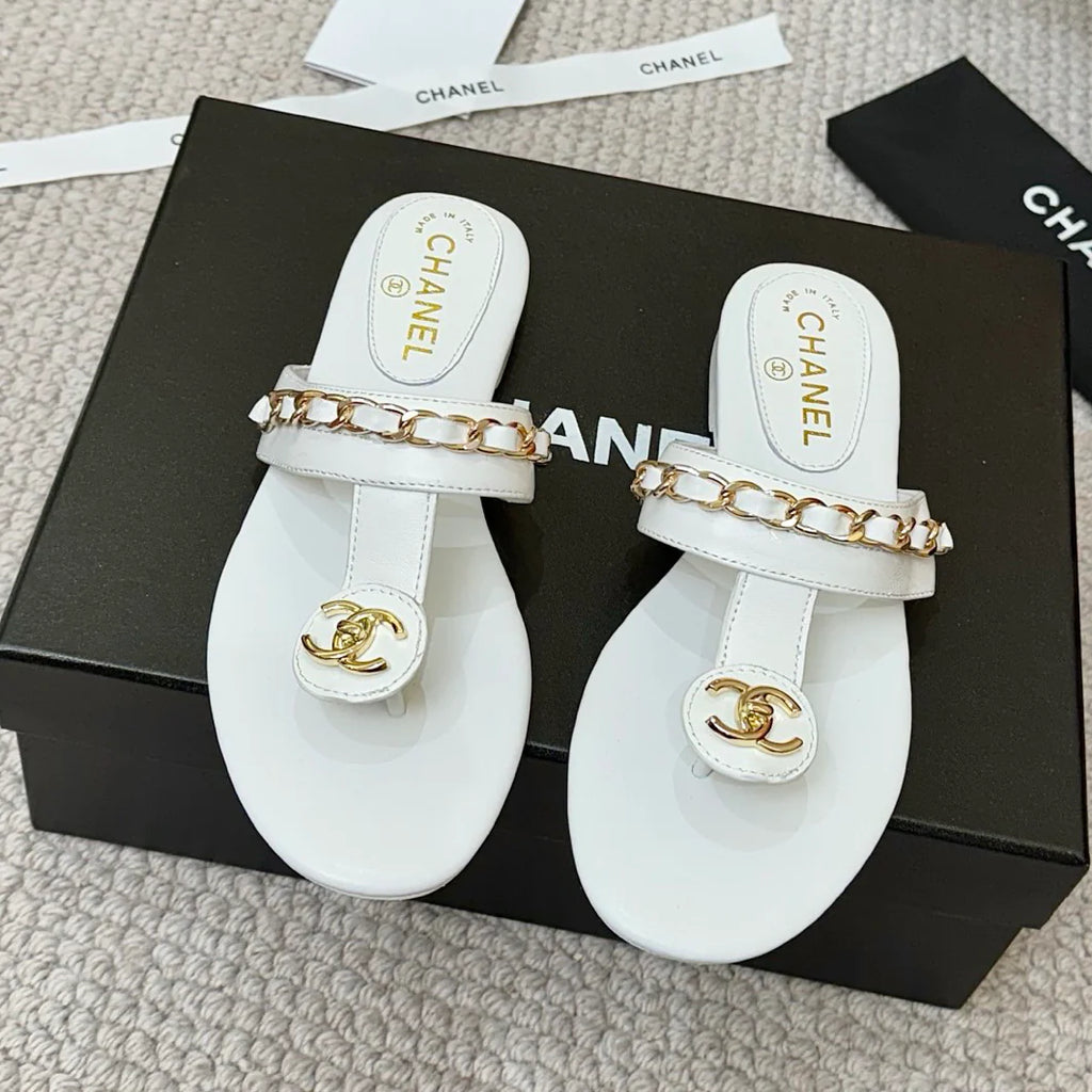 Classic Versatile Double C Sandals 1025042301