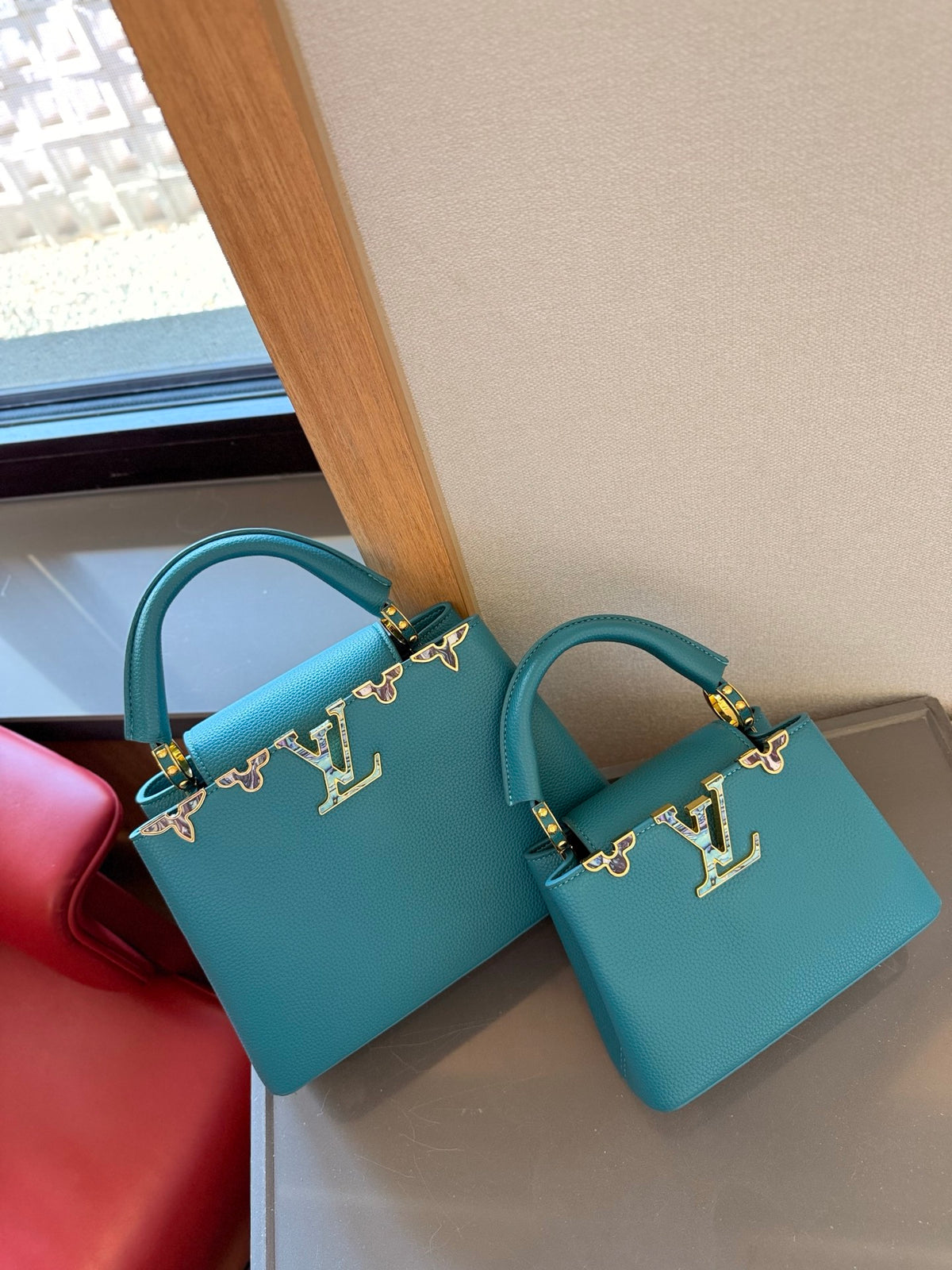 L Fashion Capucines Handbag 0725022602