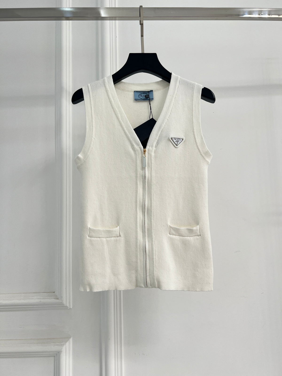 P fashionable zippered vest 0724041701