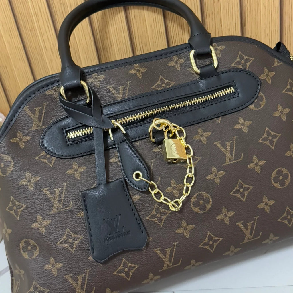 New Versatile Handbag SCB1026070633