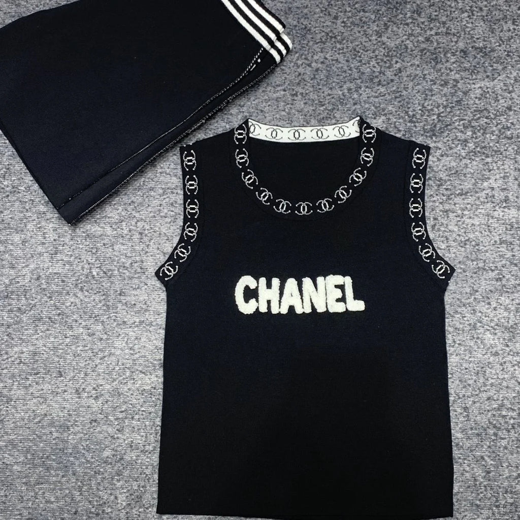 New Style Personalized Western Style Classic Knitted Slim Fit Bottoming Vest Set 1024022909