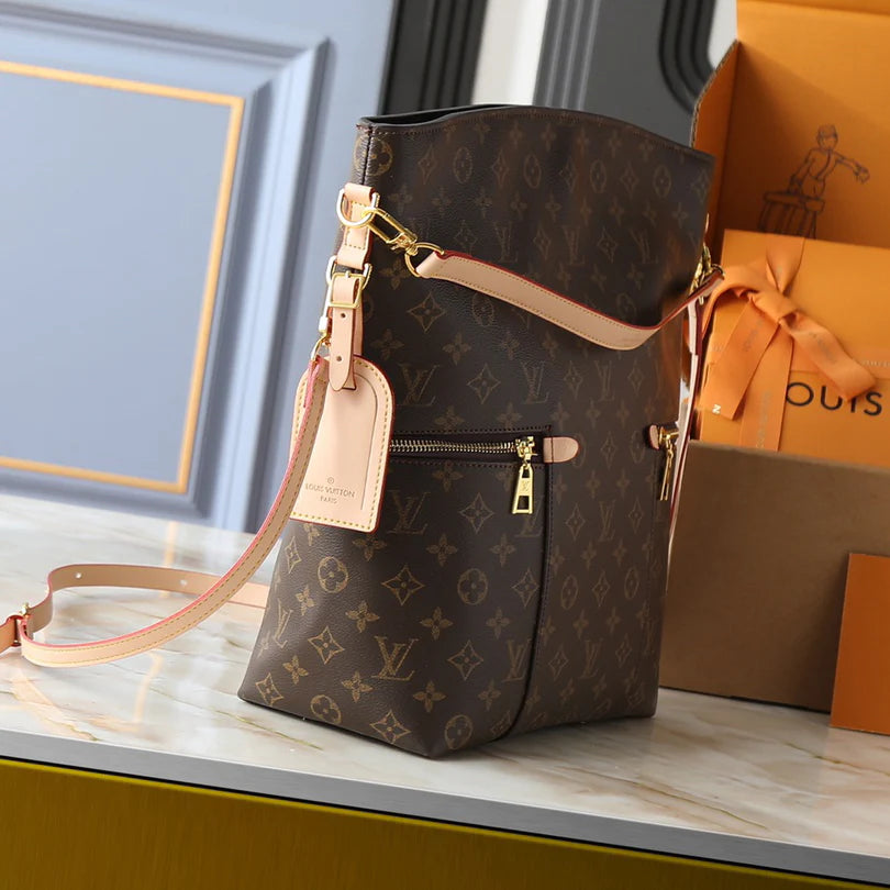 The all-new Melie handbag 1025092202