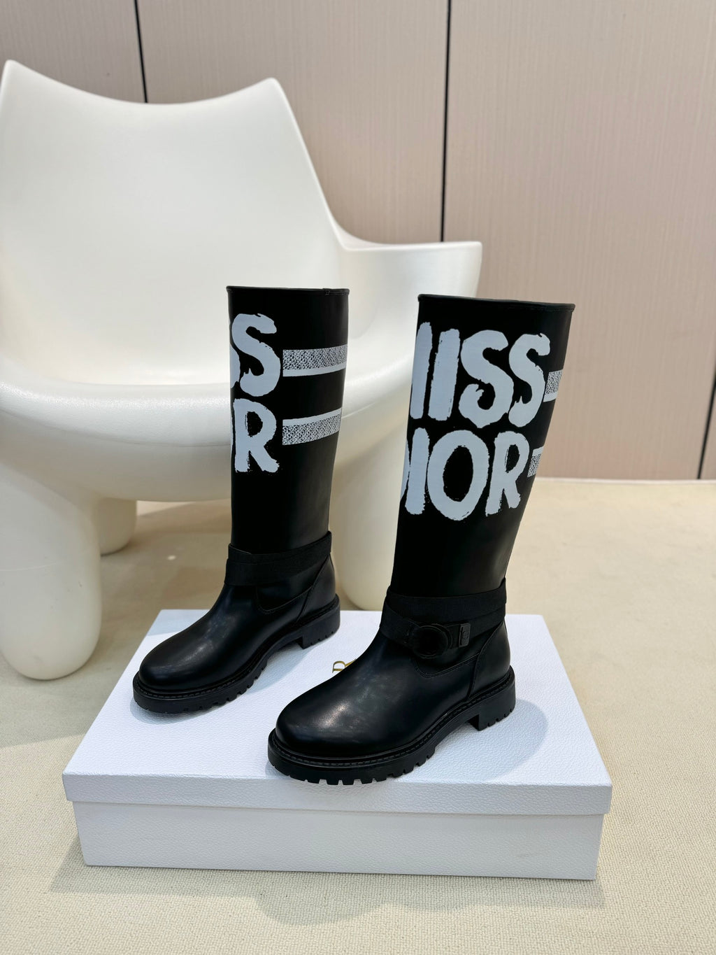 DIO mid-tube graffiti women's boots knight boots 0724082814
