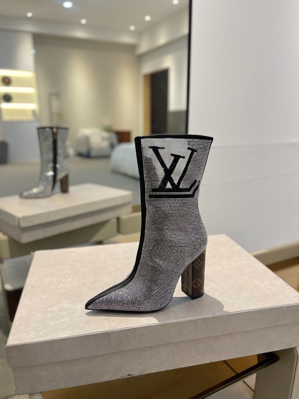 L fashion rhinestone high-heeled mid-calf boots 0724102305