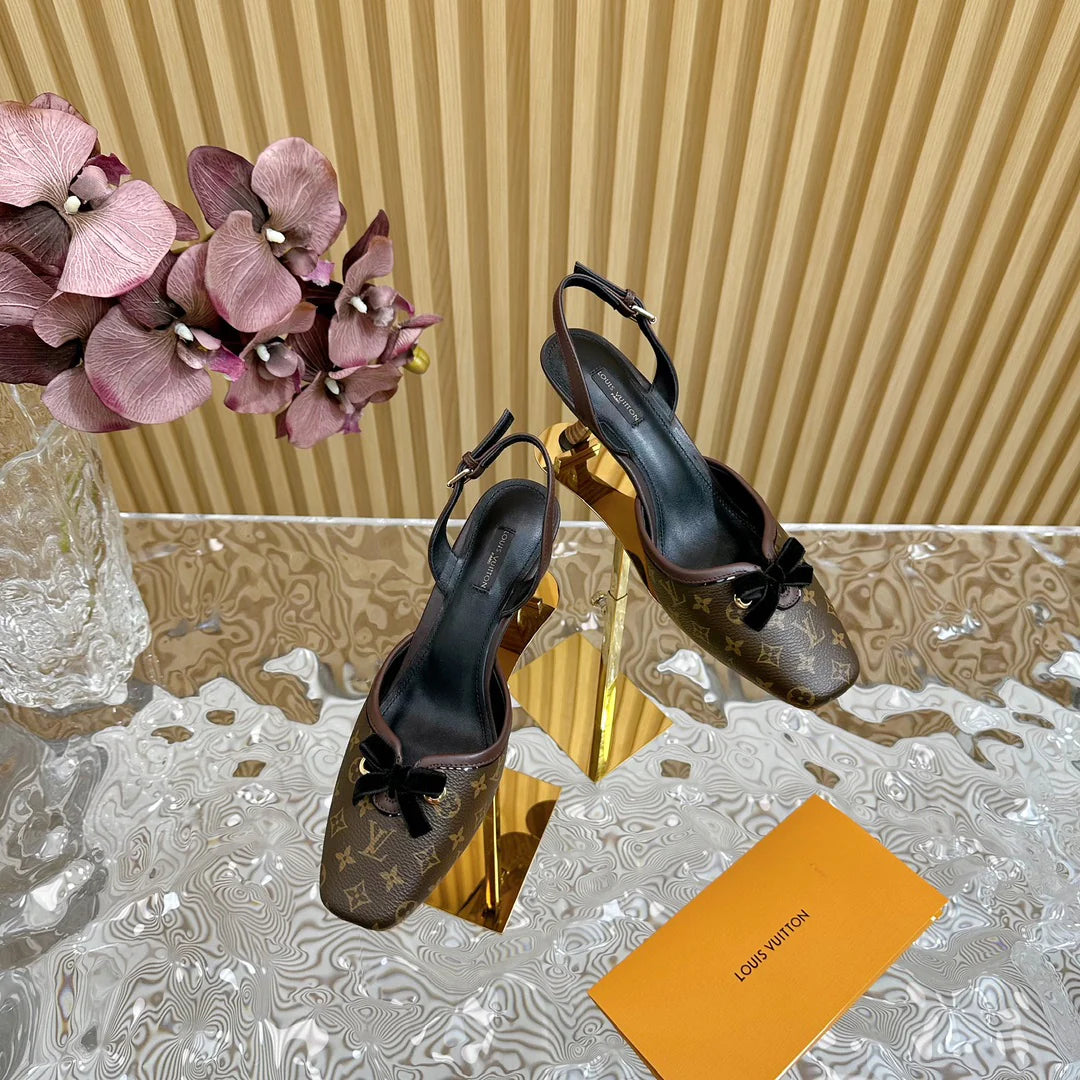 New fashionable and versatile stiletto sandals 0724030502