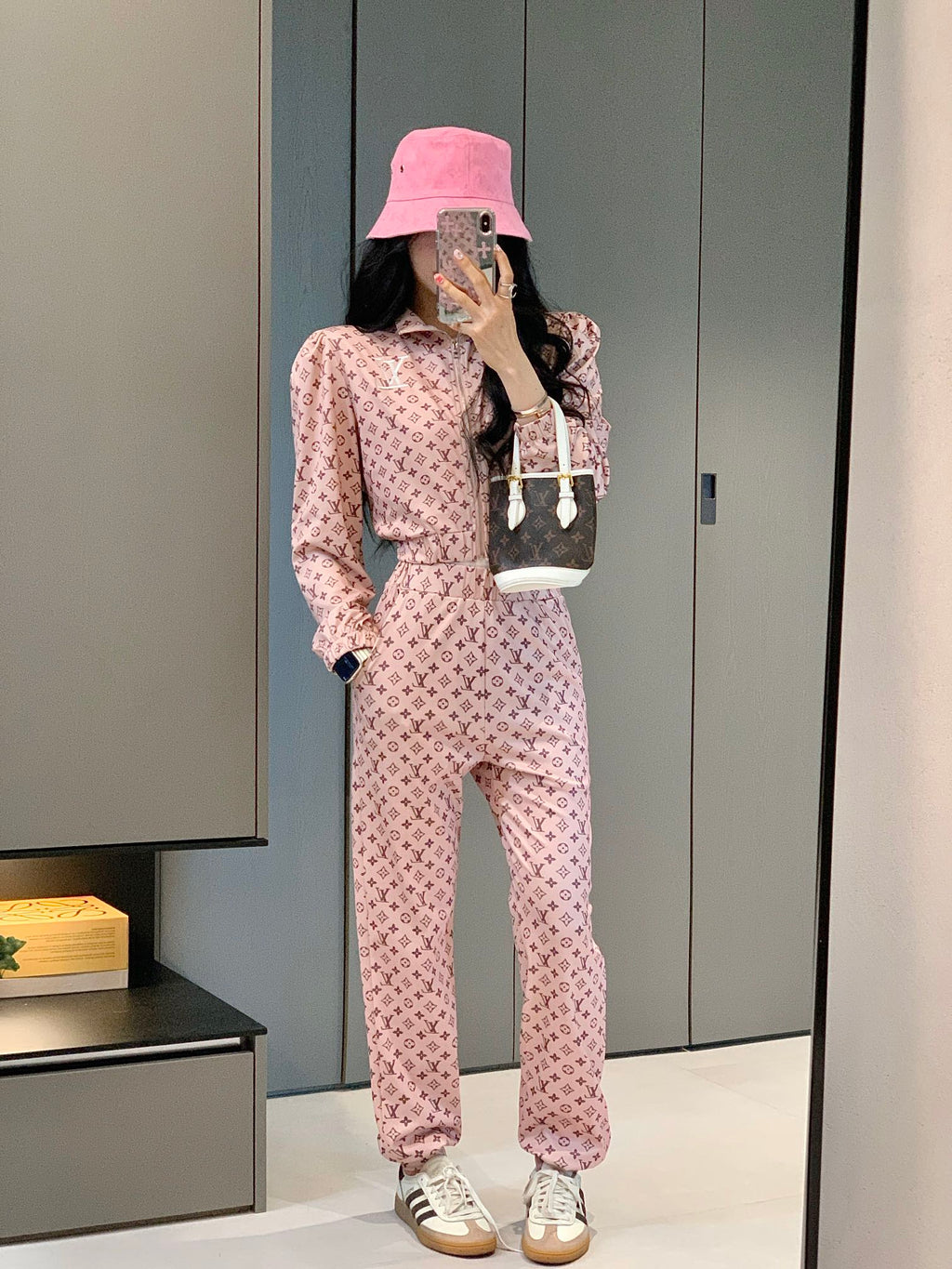 V Fashion letter print set 0724101111