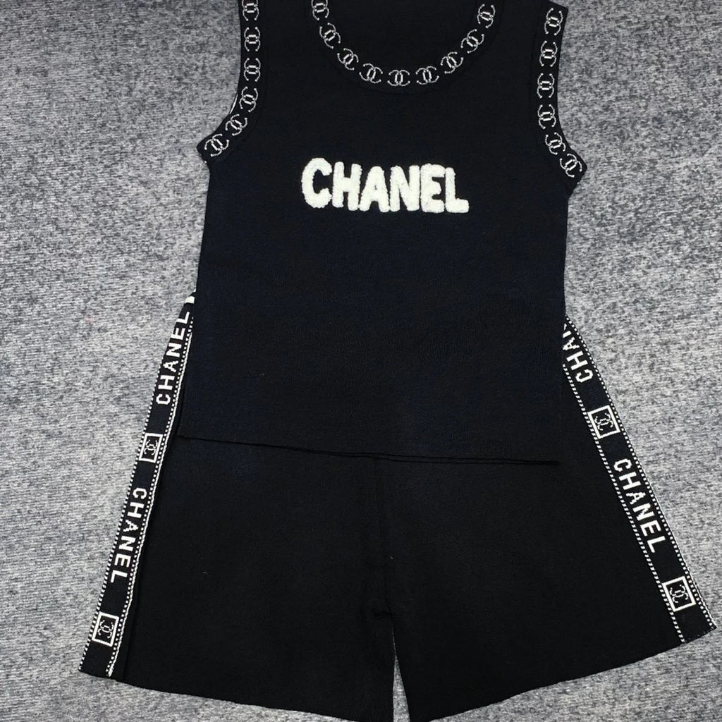 New Style Personalized Western Style Classic Knitted Slim Fit Bottoming Vest Set 1024022909
