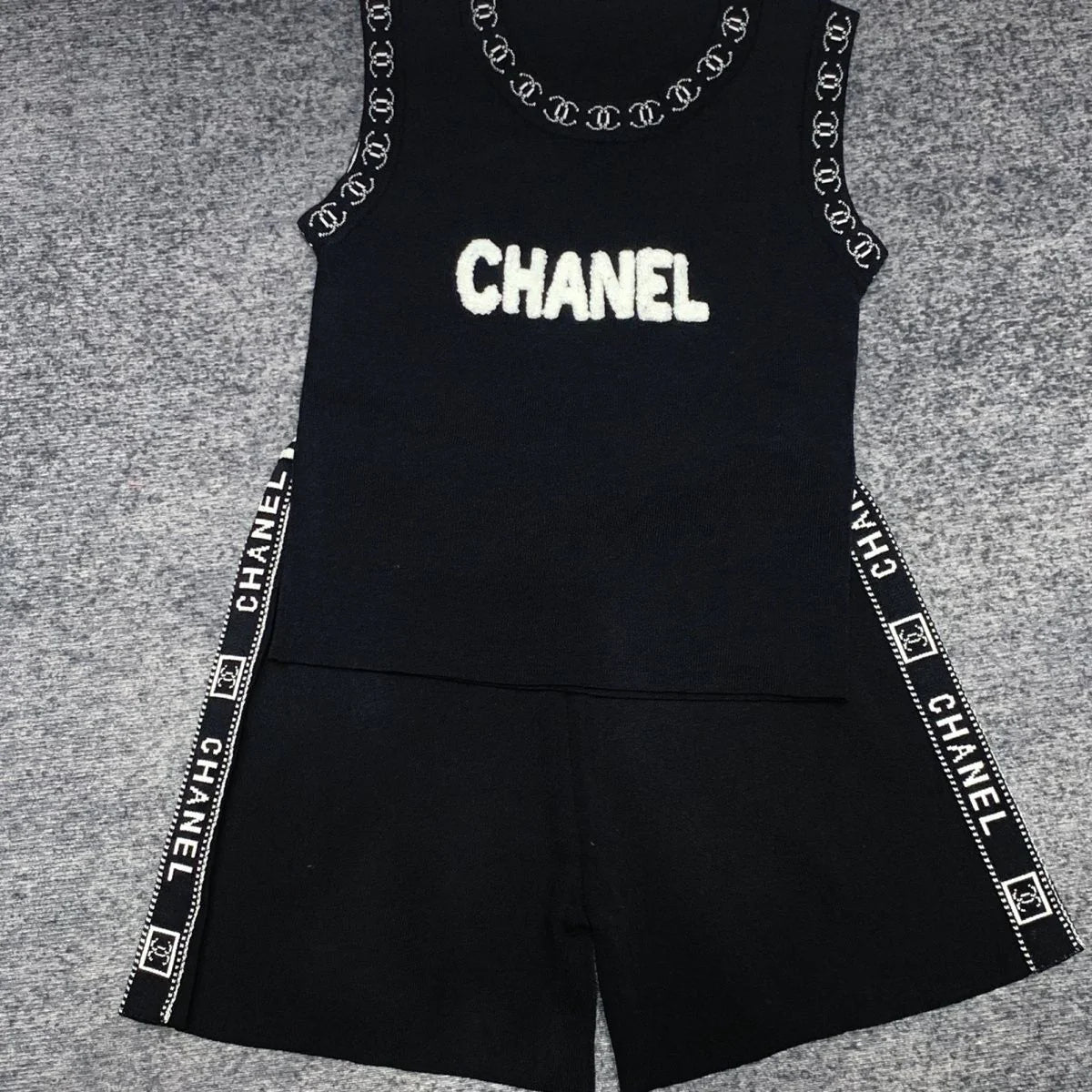New Style Personalized Western Style Classic Knitted Slim Fit Bottoming Vest Set 1024022909