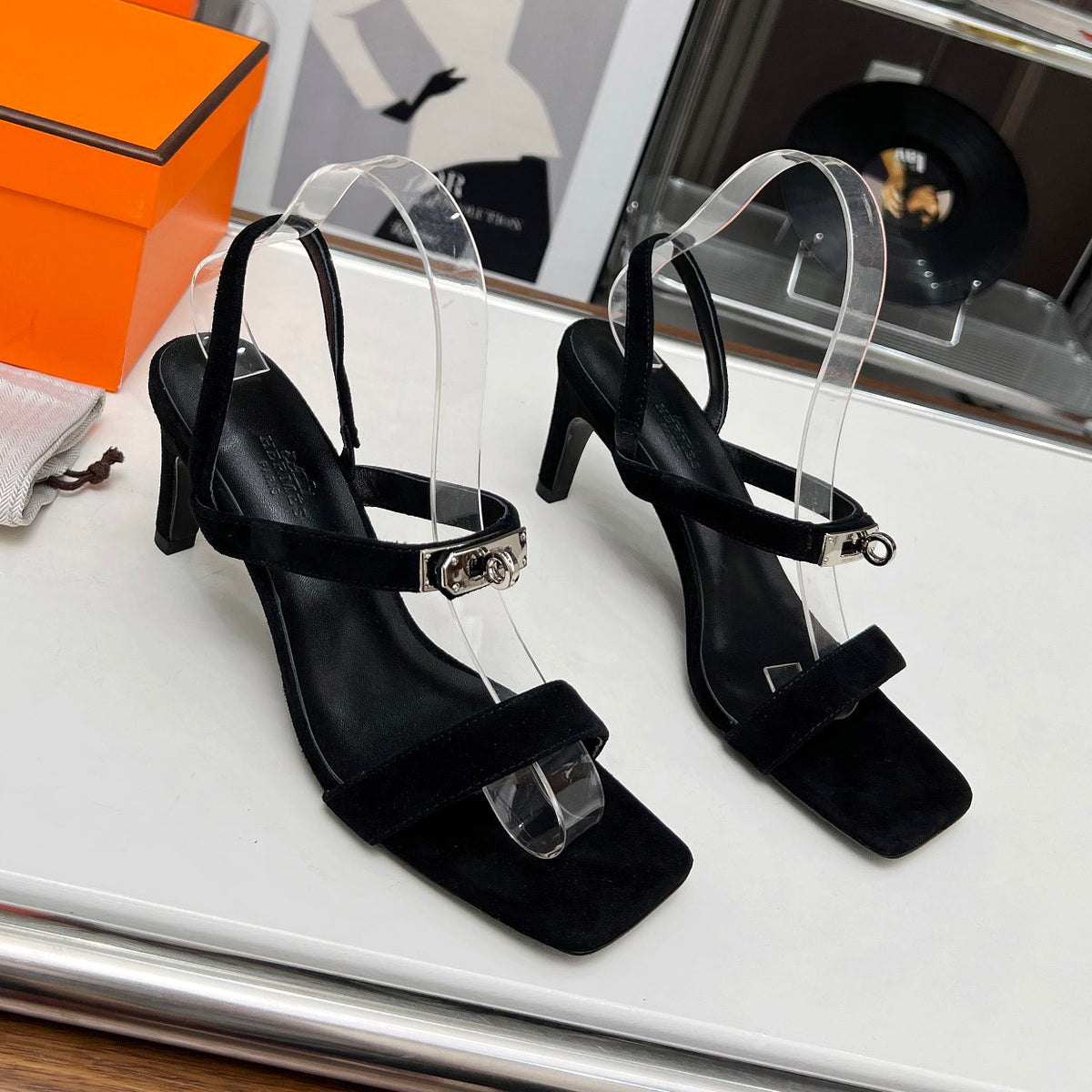 HM classic buckle sandals 1824062606
