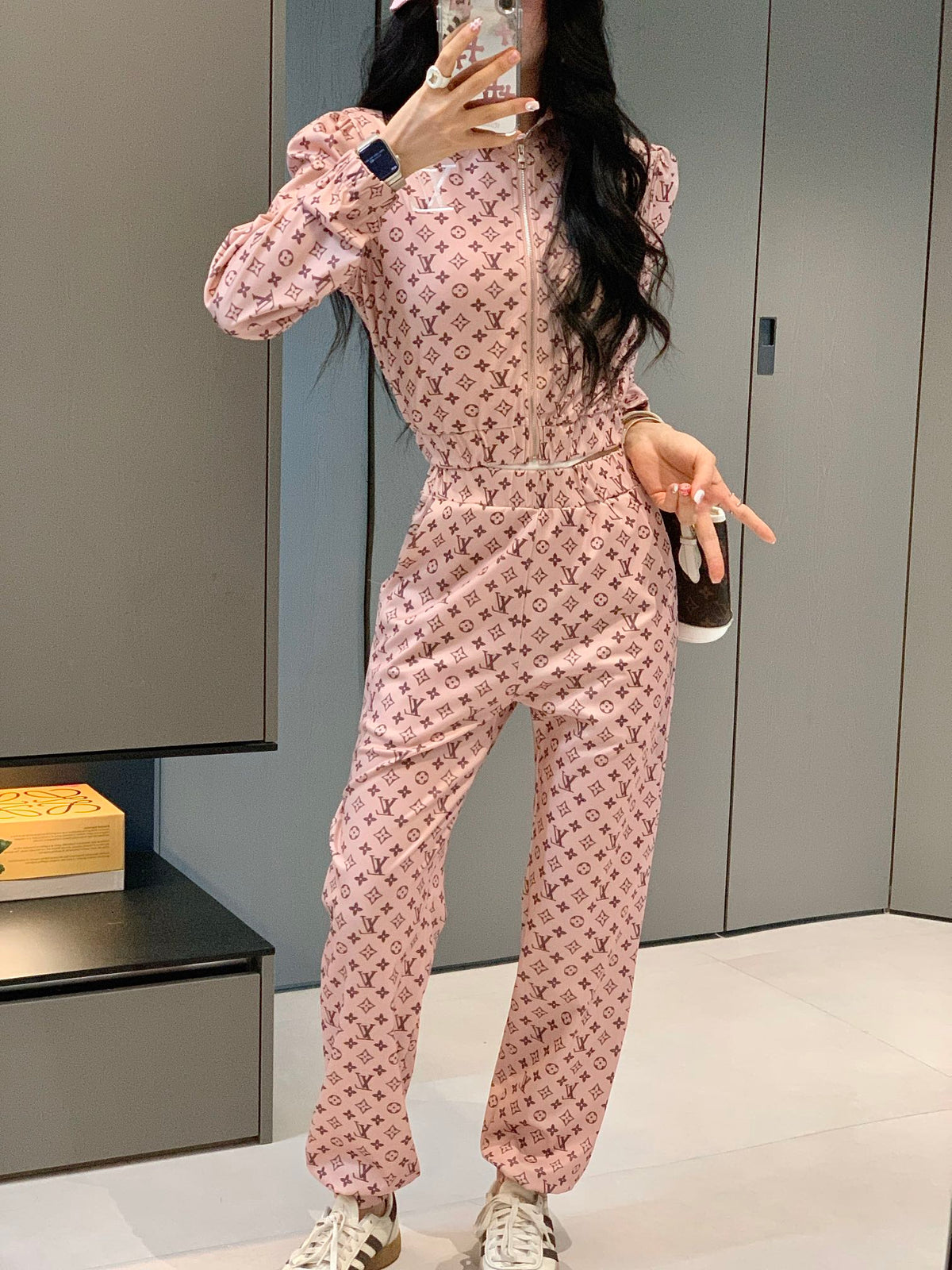 V Fashion letter print set 0724101111