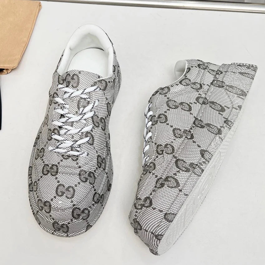 New thick soled casual sports board shoes 1024080126
