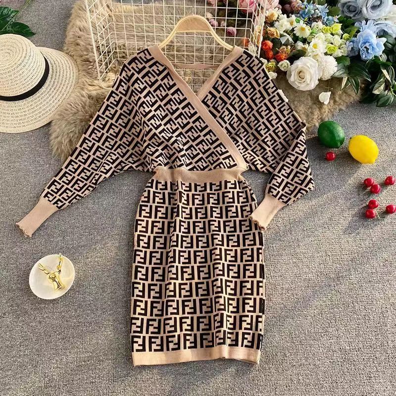 Fashion long sleeve knitted dress PF1023092010