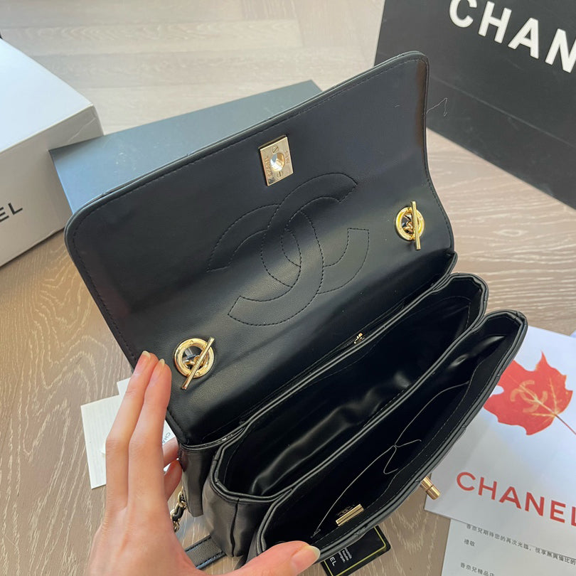 CF diamond chain handbag 1824041102