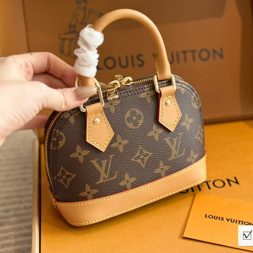 L Alma Shell Bag 1824071601
