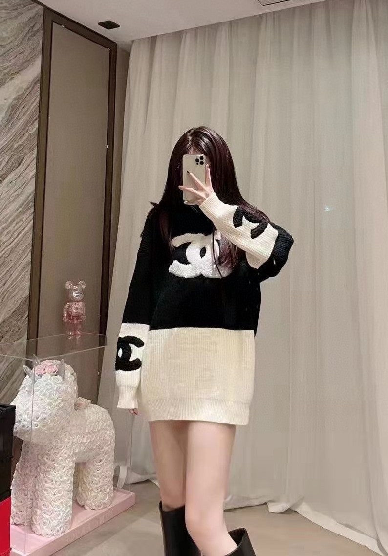 Trendy contrast color sweater XC0823103004