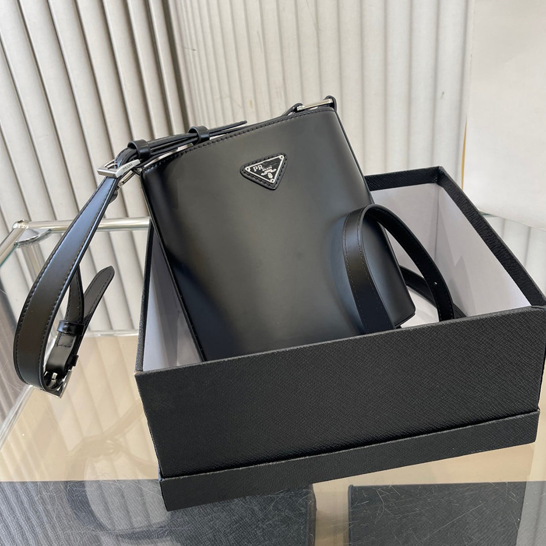New trendy and fashion bags WLF1023090712