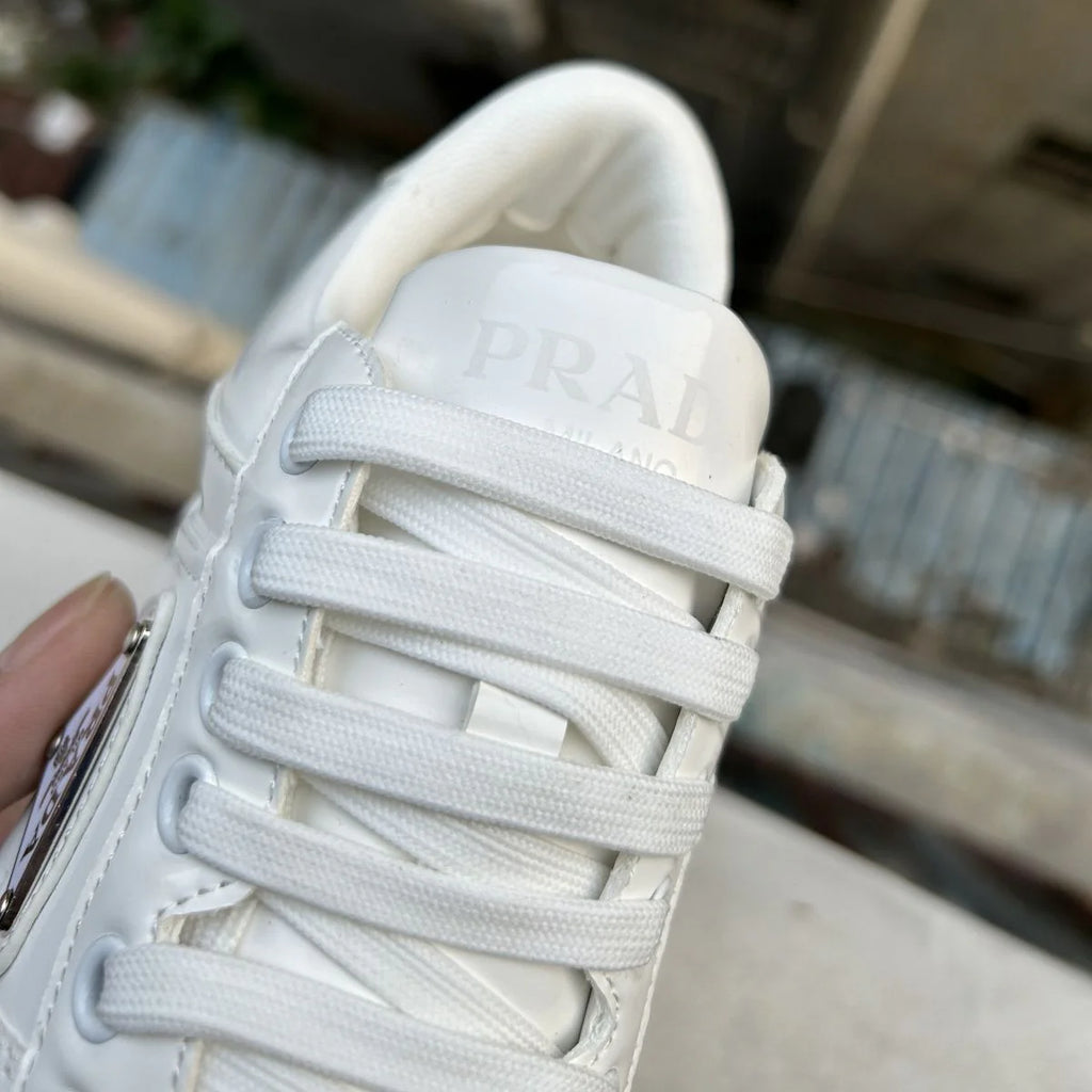 P New Women's Shoes Casual Shoes Triangle Buckle Lace-up Sneakers 1024060508