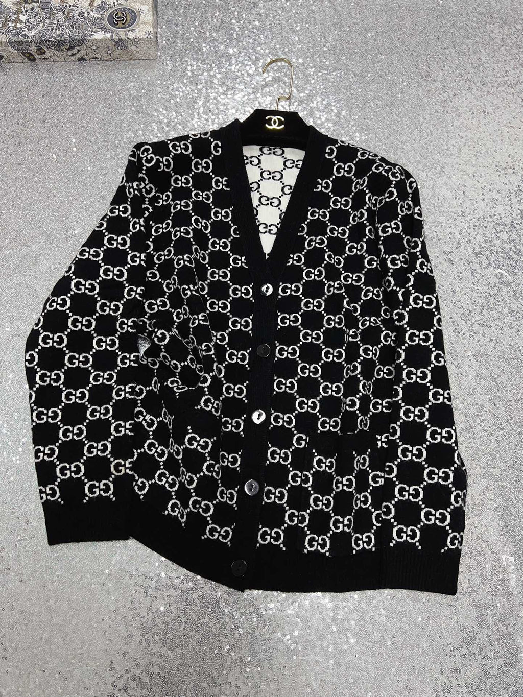 Fashion Cardigan Sweater 0725012301