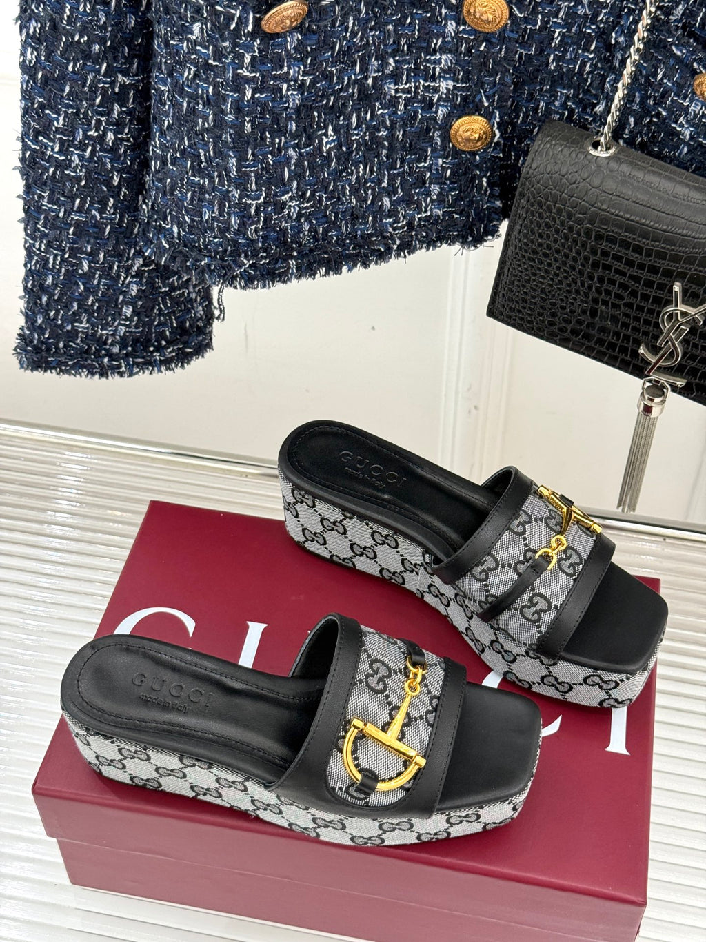 Thick-soled slippers with horse bit buckles 0725102402