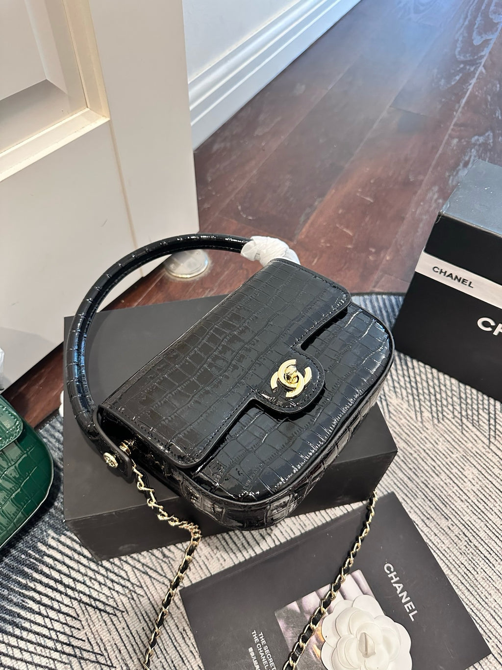 CH 26ss  Women's Shoulder Bag CWT1326080706