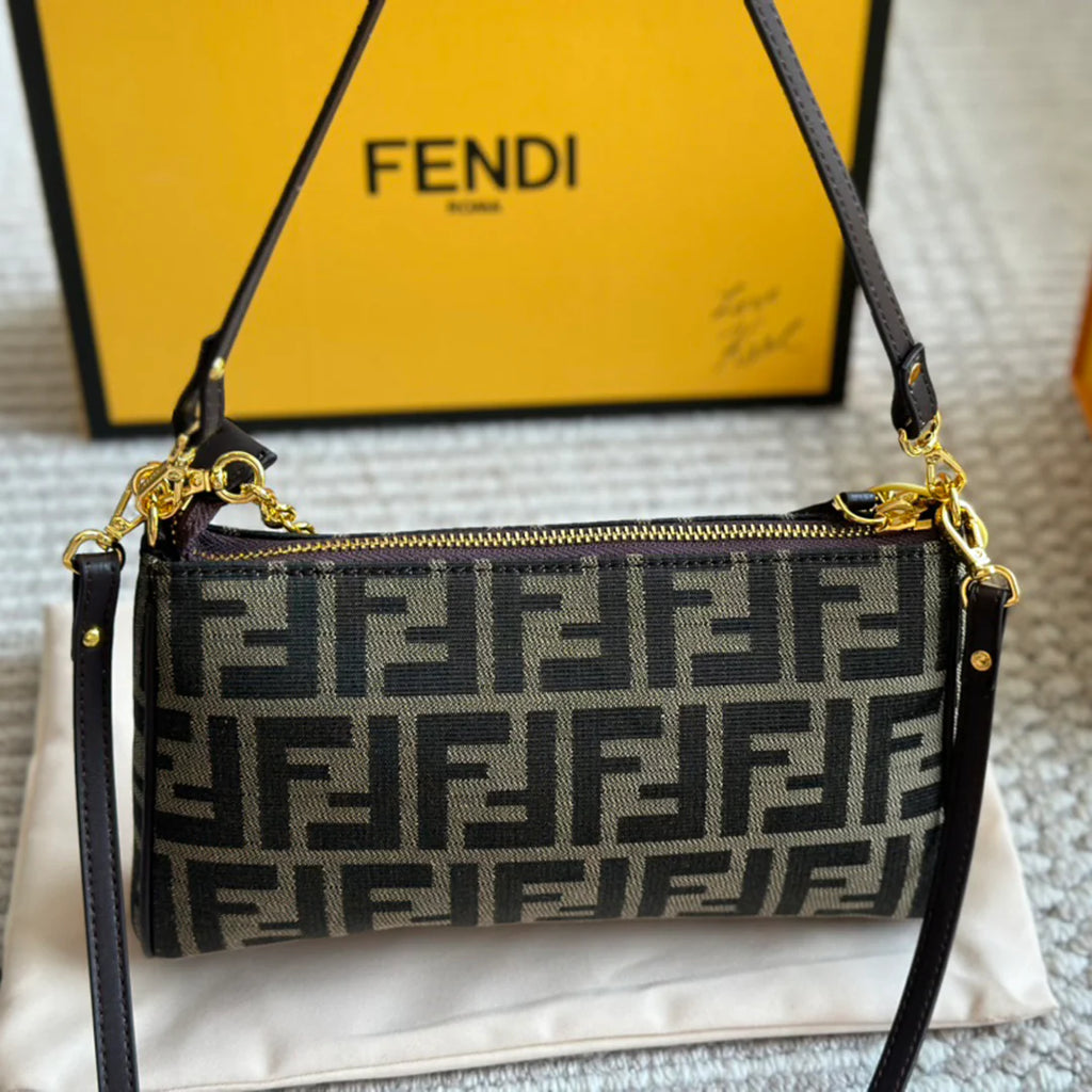 New fashion versatile crossbody bag 1024051408