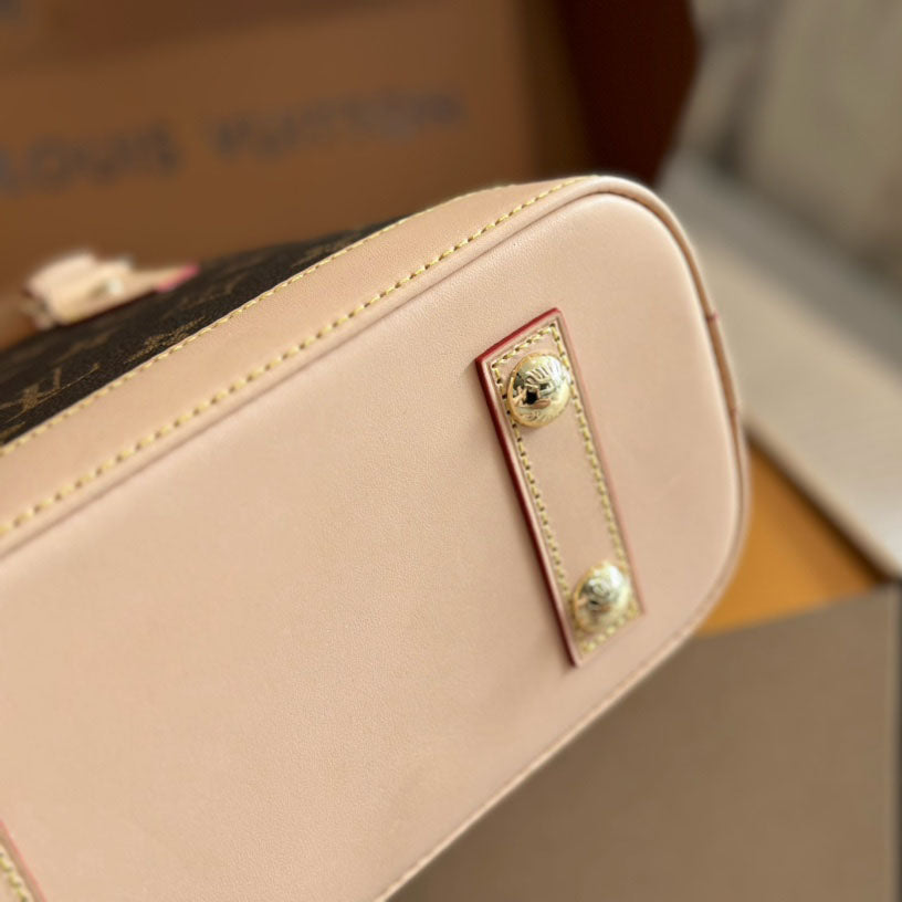 L Alma Shell Bag 1824071601