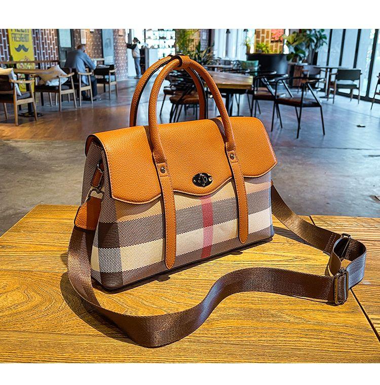 New Fashion Large Capacity Plaid Tote Bag 1024042914