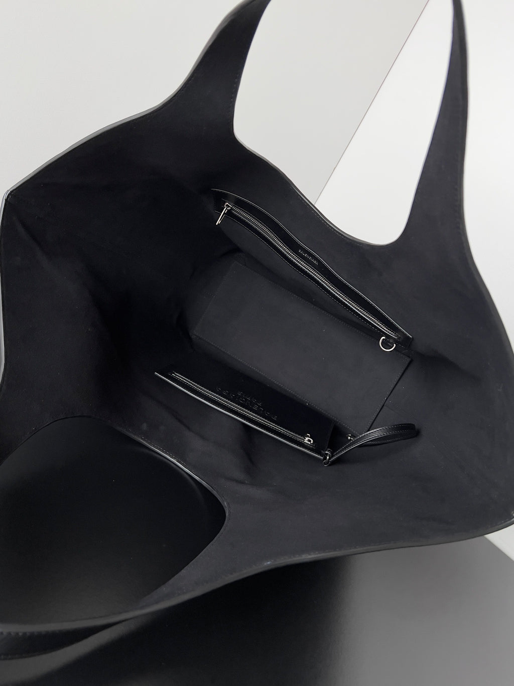 New B Logo Leisure StyleTote BagPD052024061909