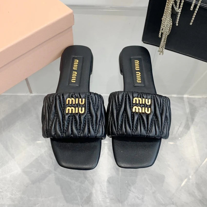 New flat bottom lambskin sandals and slippers 1024062607