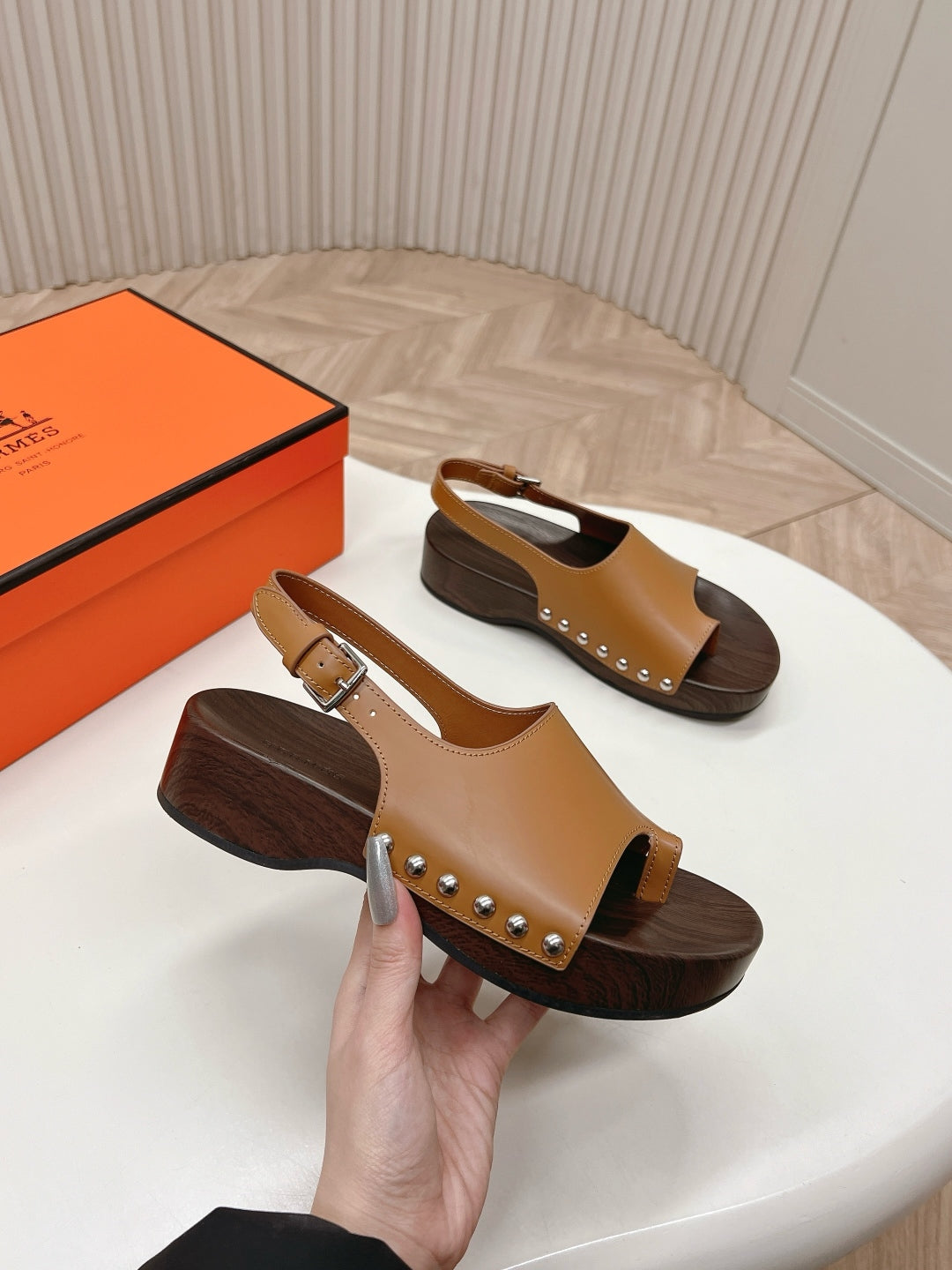 H new stylish summer sandals 0725040811
