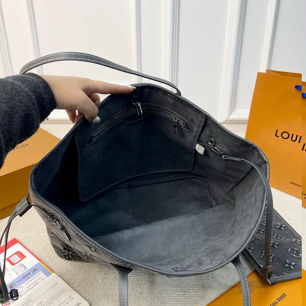 Women's Large Embossed Tote Bag 1426011301