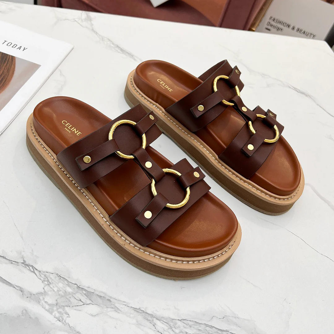 New fashion and versatile sandals and slippers 1024042611