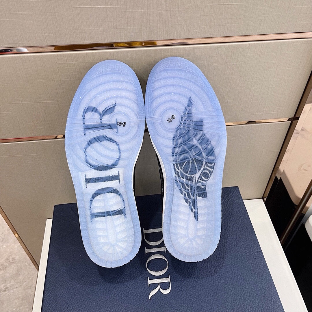 New Fashion Casual New Style Comfortable Sneakers Shoes D18