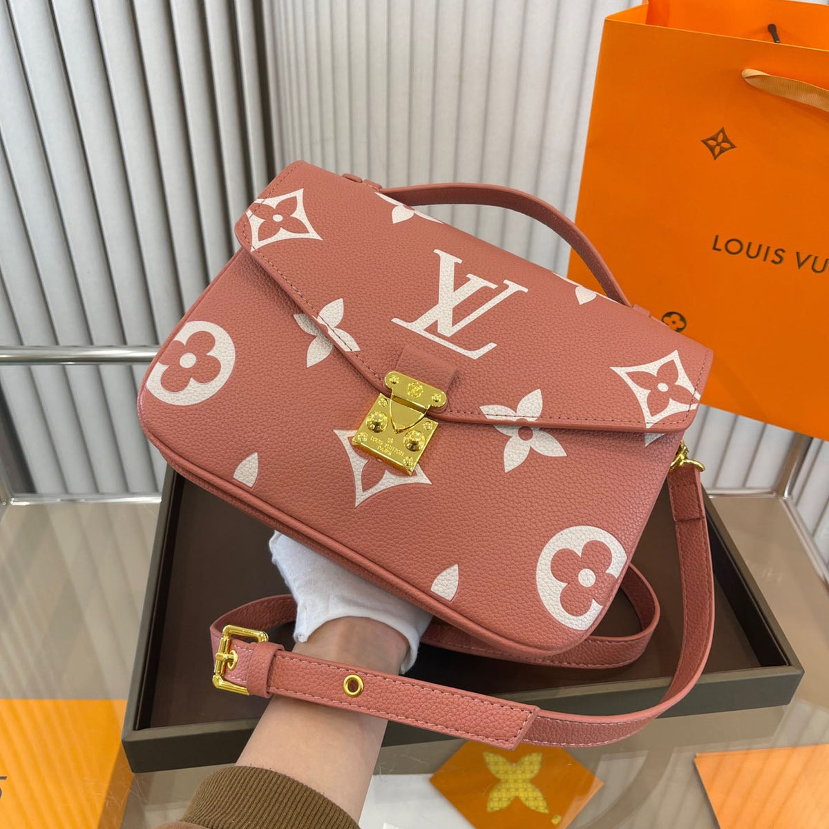 High Quality Exquisite Luxury Bag WLFBG23021715