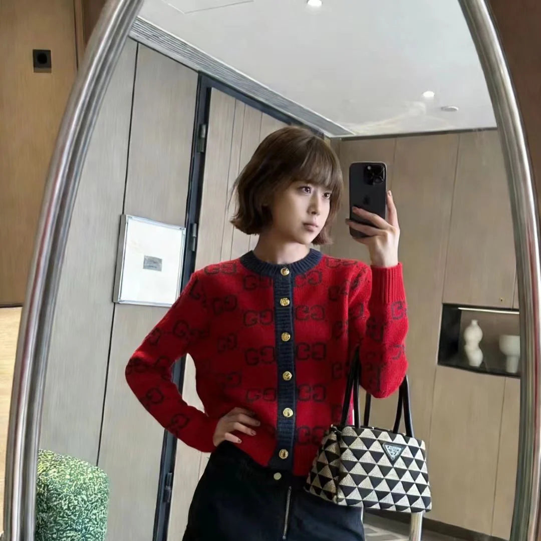 New color-blocked round neck knit long-sleeved cardigan 1426010413