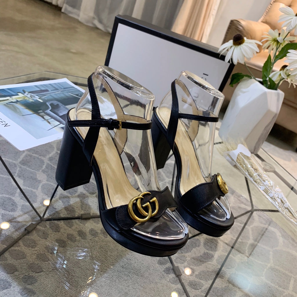 New Fashion Black Versatile Ladies Fashion Sandals XC04032410