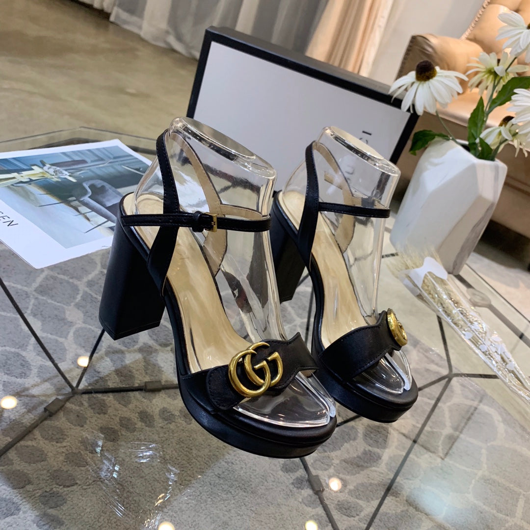 New Fashion Black Versatile Ladies Fashion Sandals XC04032410