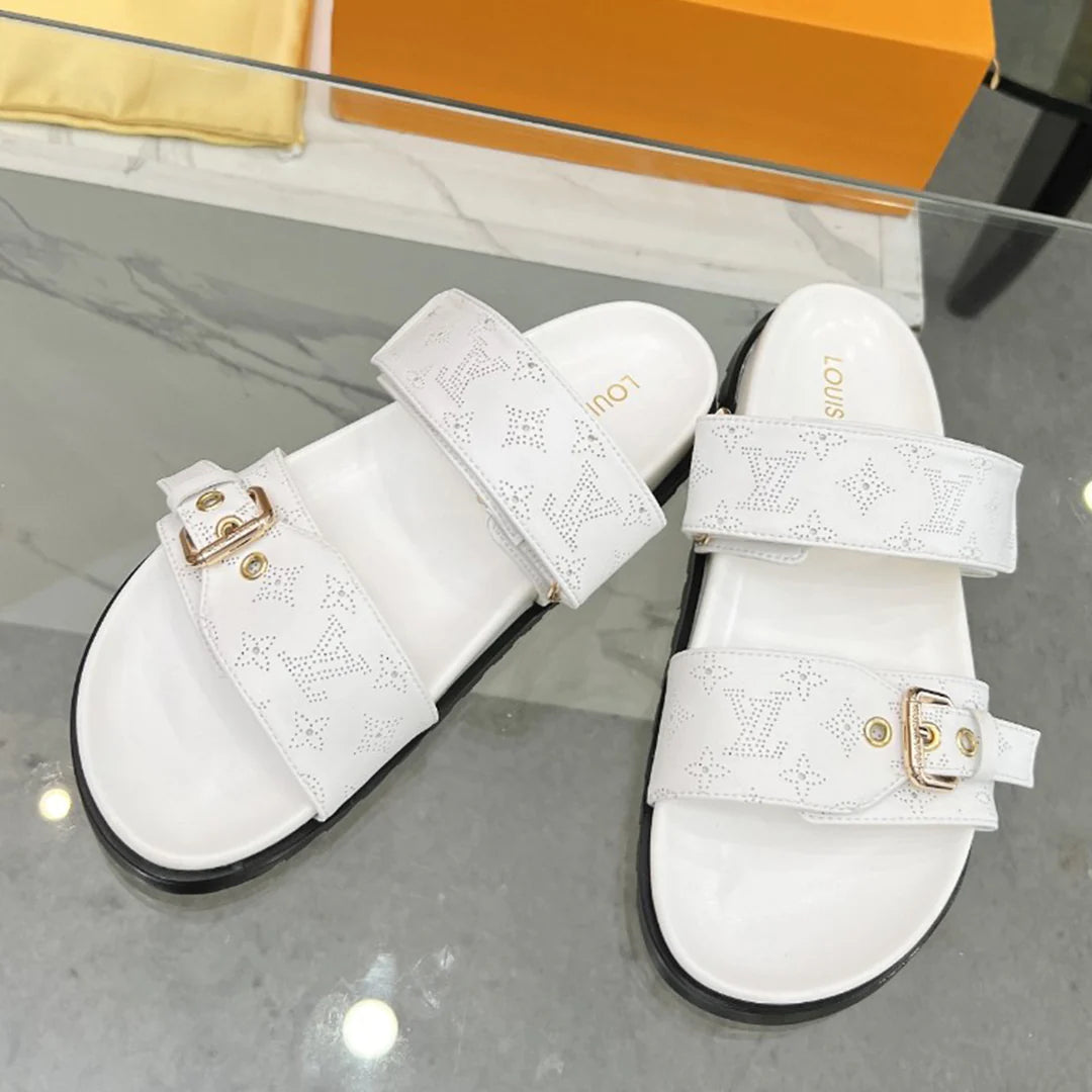 Ladies new fashion versatile sandals and slippers 1024032723