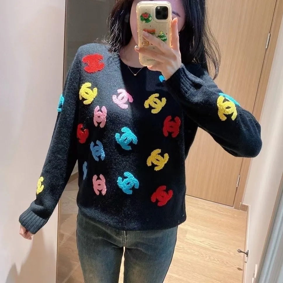 Round neck long sleeve knitted sweater top 9000914001